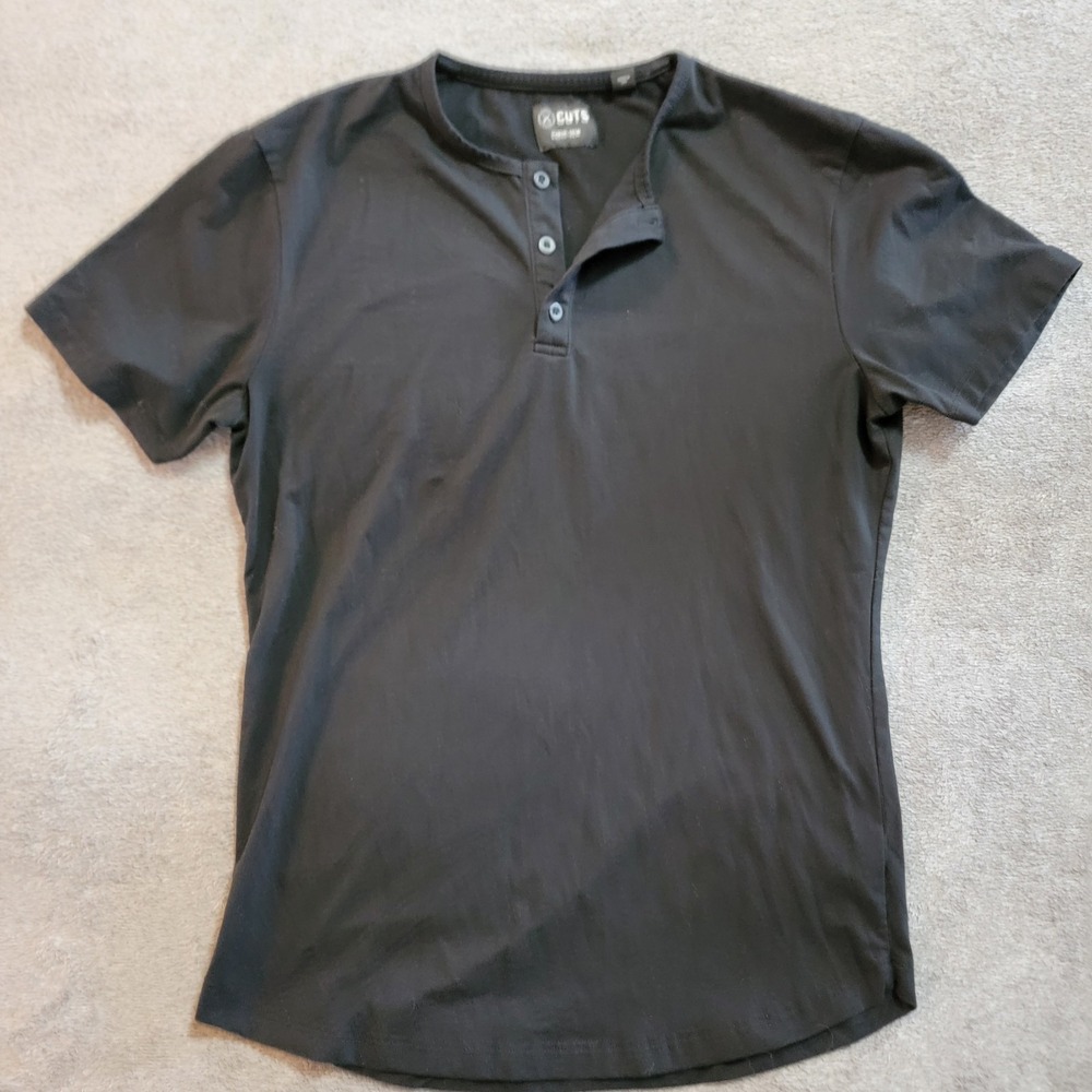 Cuts Curve Hem Pyca Pro Men's‎ Short Sleeve Henley Size Small